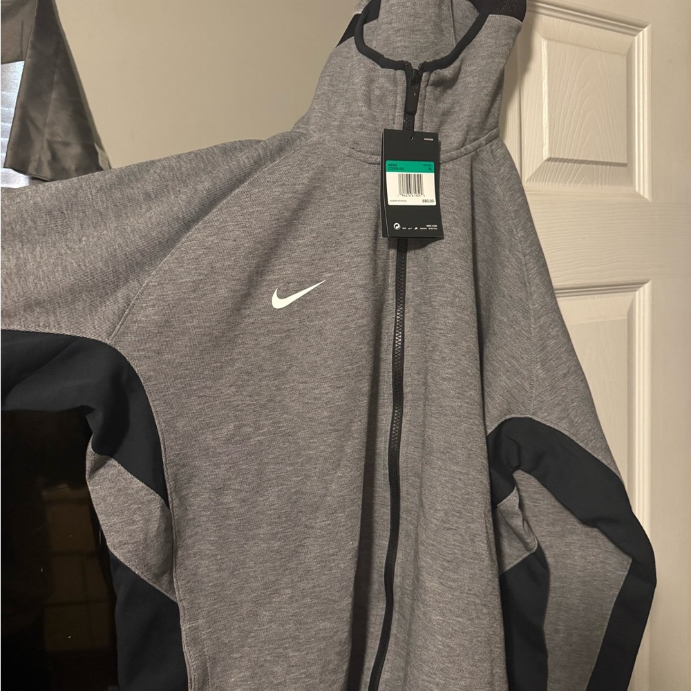 Nike Men's Gray and Black Jacket